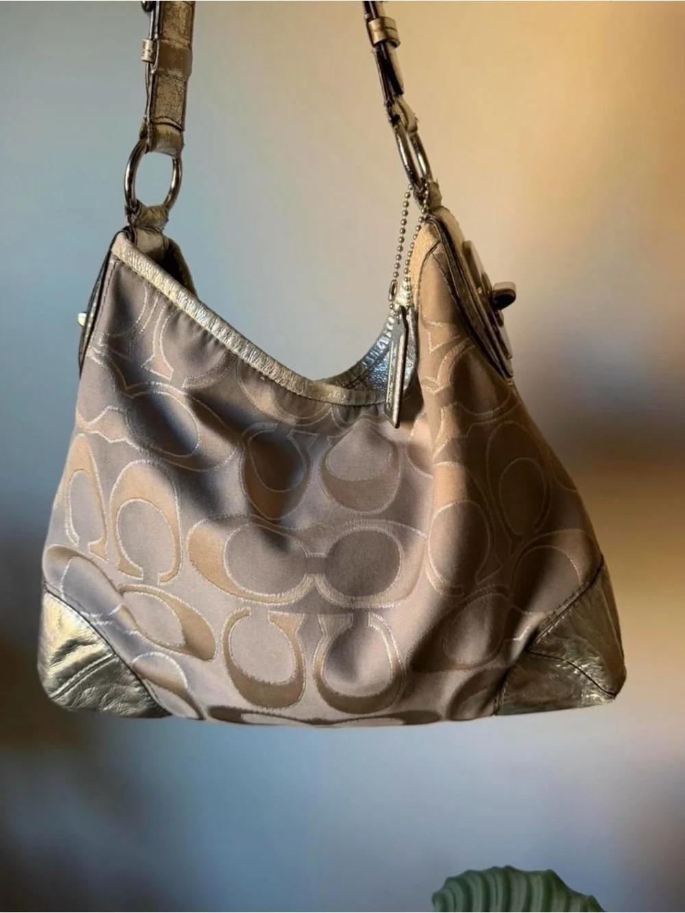 coach shoulder bag in silver and grey